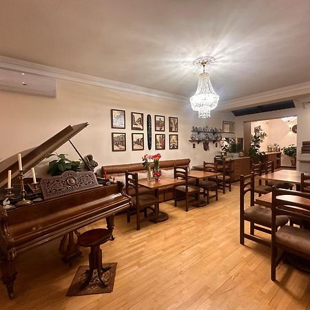 Hin Yerevantsi Hotel Esterno foto