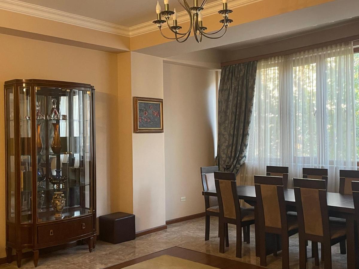 Hin Yerevantsi Hotel Esterno foto