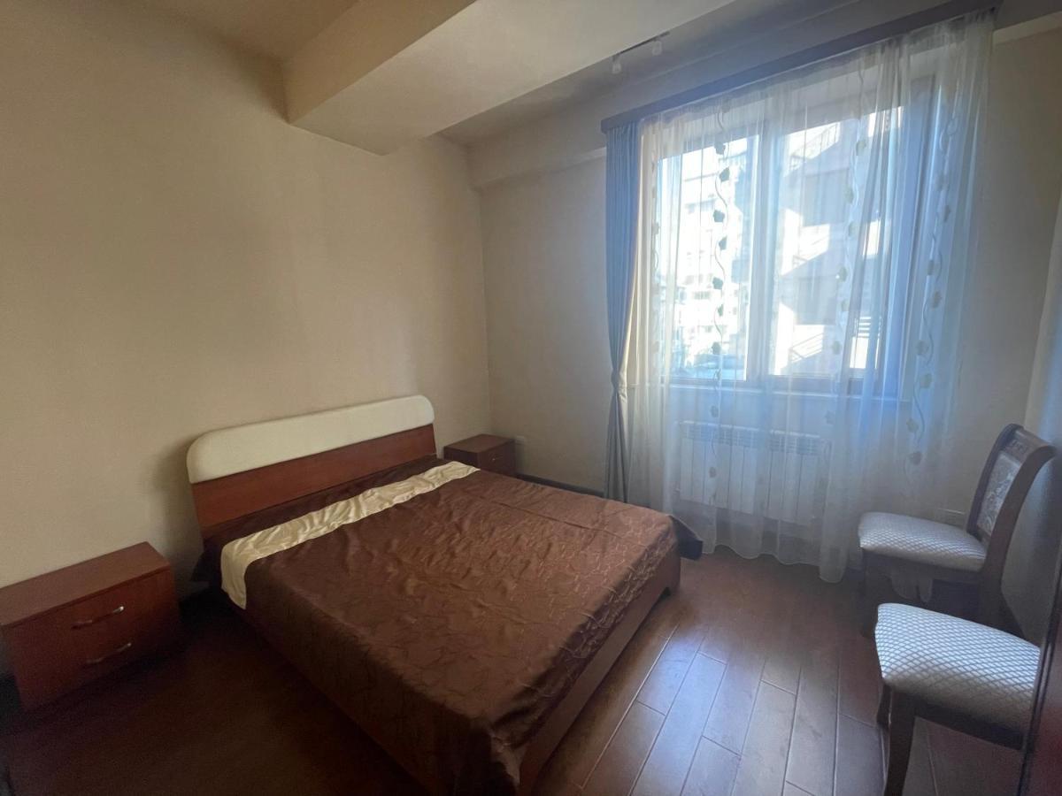 Hin Yerevantsi Hotel Esterno foto