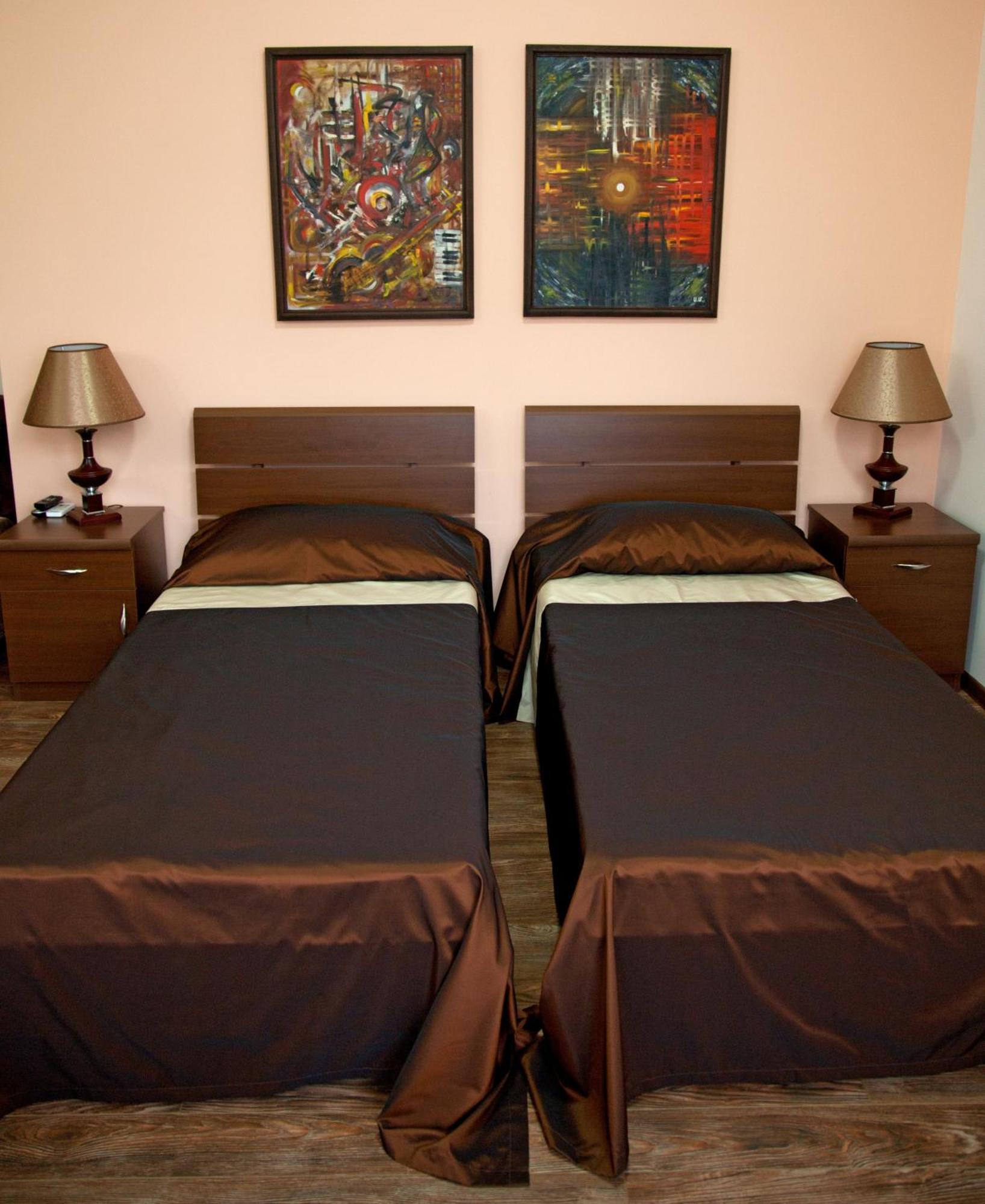 Hin Yerevantsi Hotel Esterno foto