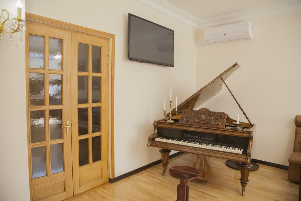 Hin Yerevantsi Hotel Esterno foto
