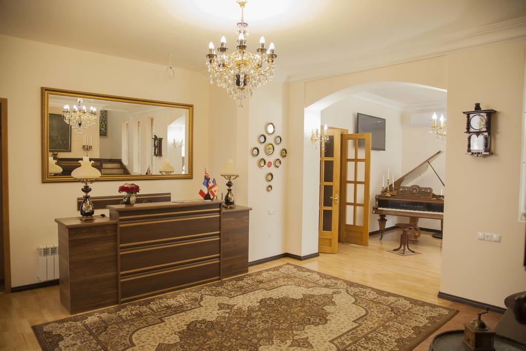 Hin Yerevantsi Hotel Esterno foto