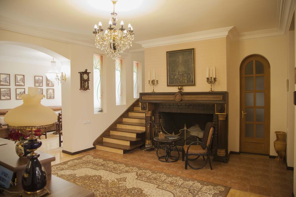 Hin Yerevantsi Hotel Esterno foto